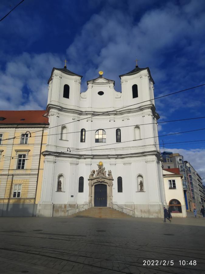 Krasny Byt S Vyhladmi V Historickom Centre Bratislava Eksteriør bilde